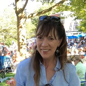 Meet your Posher, Debra